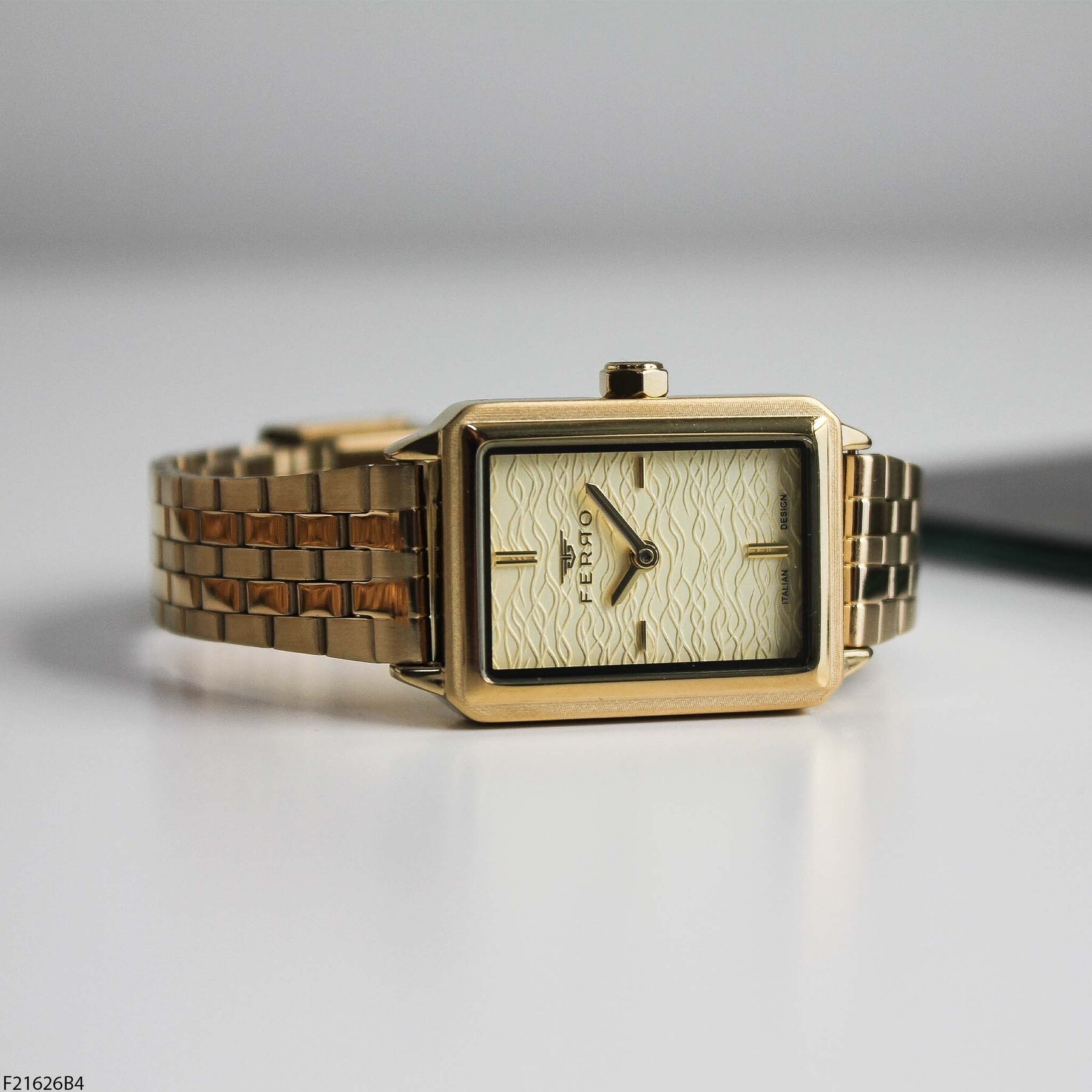 Ferro F21626B4 Çelik Kordonlu Kadın Kol Saati Kordon Hediyeli