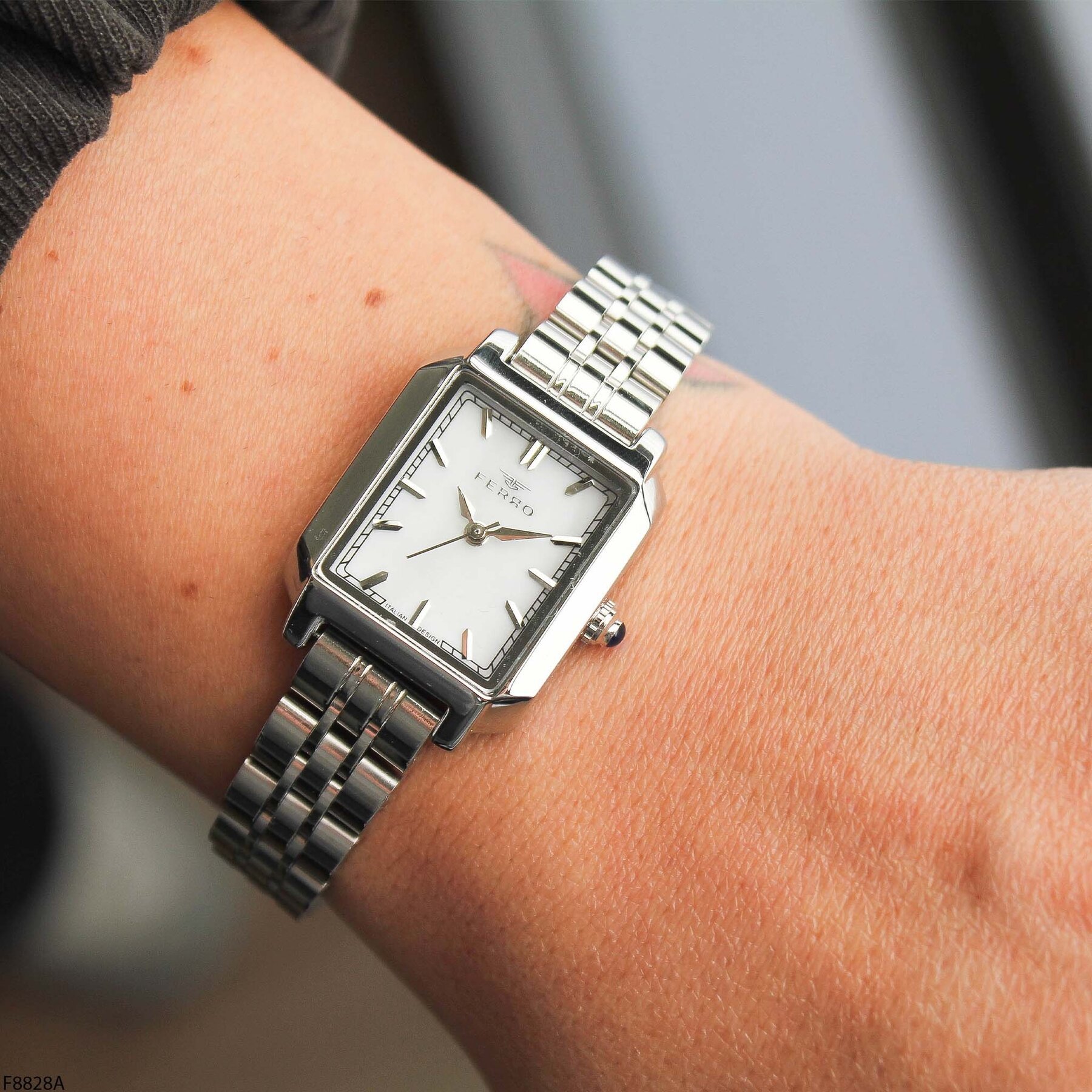 Ferro F8828A Çelik Kordonlu Kadın Kol Saati