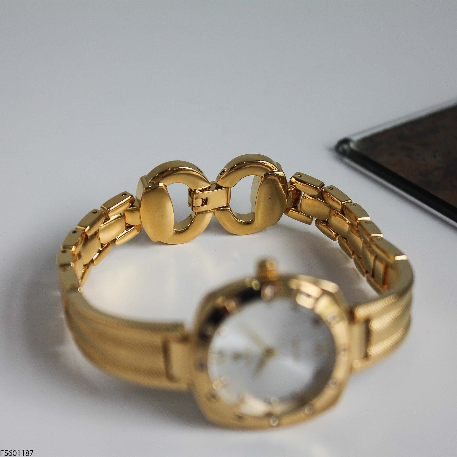 Fiesta FS601187 Çelik Kordonlu Kadın Kol Saati